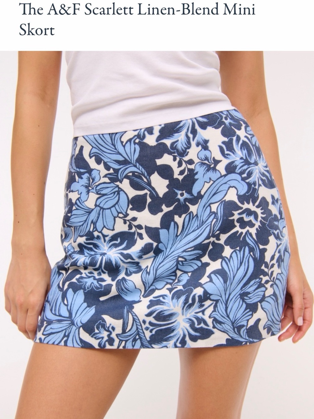NWT Abercrombie & Fitch Blue and Navy Floral Mini skort